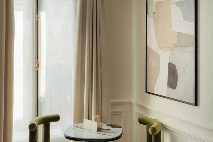 Room 10 of 62