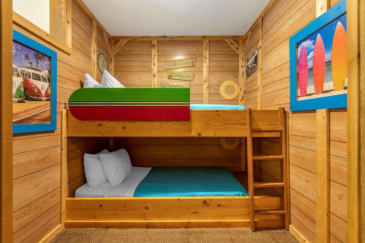 2 Queen Beds (17 of 23)