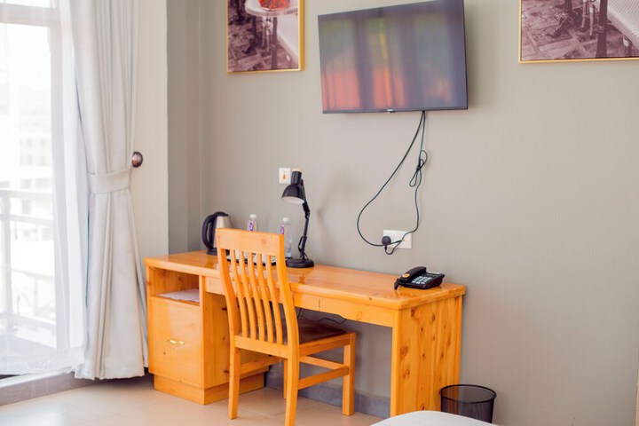 Room 10 of 49