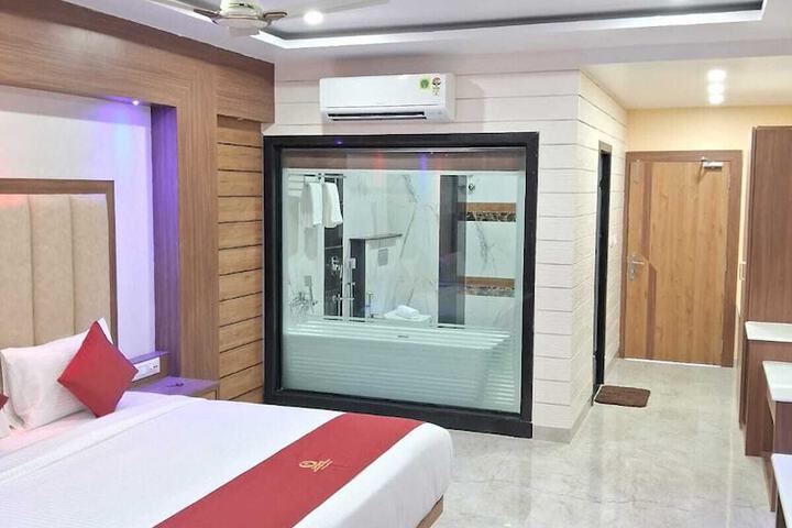 Room 5 of 43