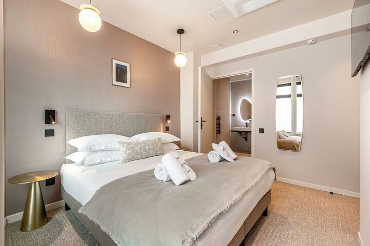 Room 21 of 82