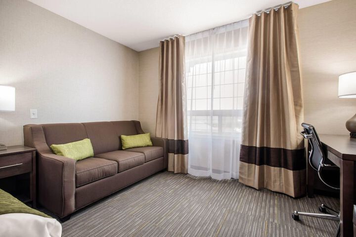 Room 30 of 106