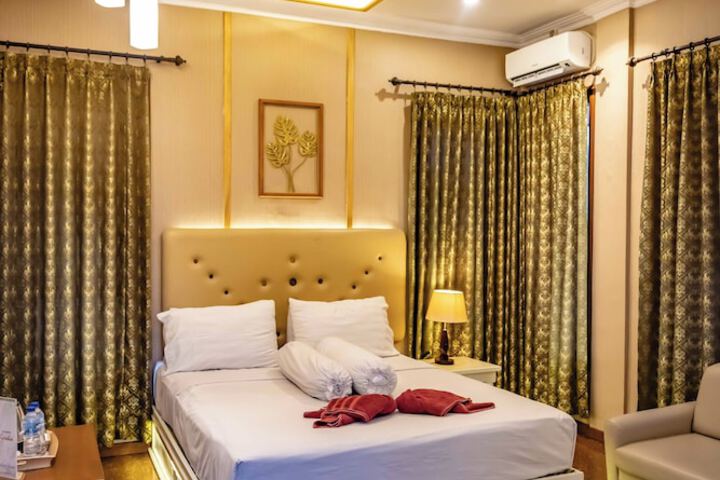 Room 30 of 59