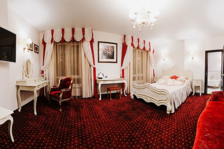 Room 19 of 120