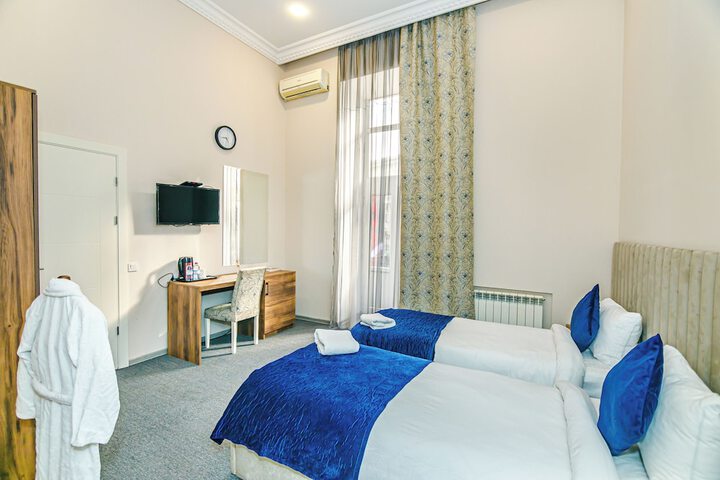 Room 43 of 79