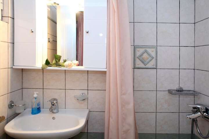 Room 44 of 58
