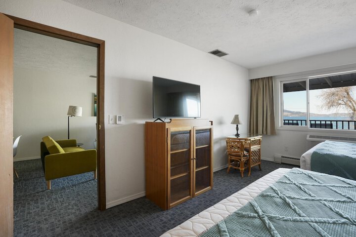 Room 18 of 141