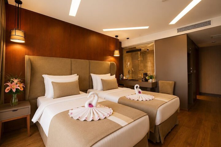Room 8 of 15