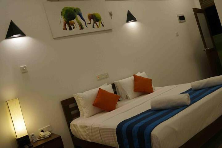 Room 10 of 60