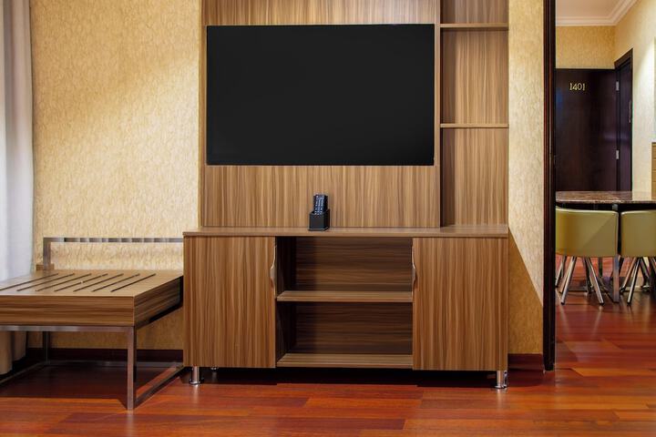 Room 22 of 102