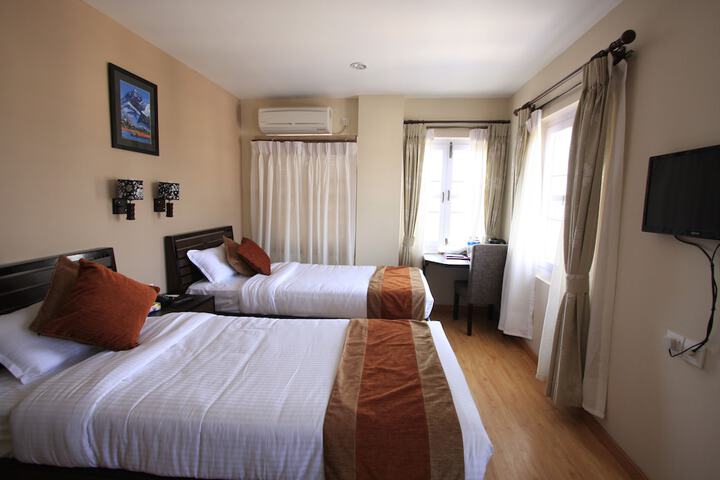 Room 7 of 38