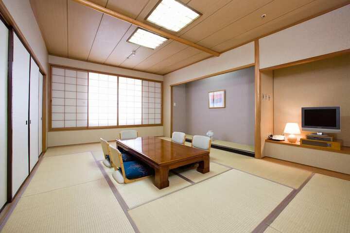 Room 17 of 29