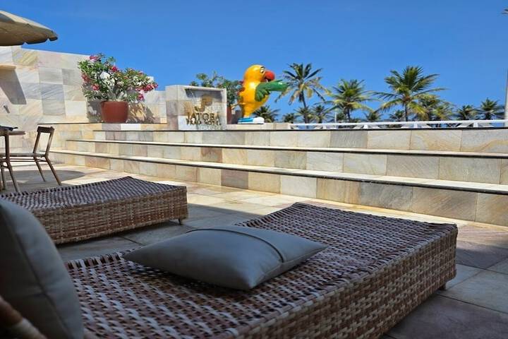 Pools & Facilities