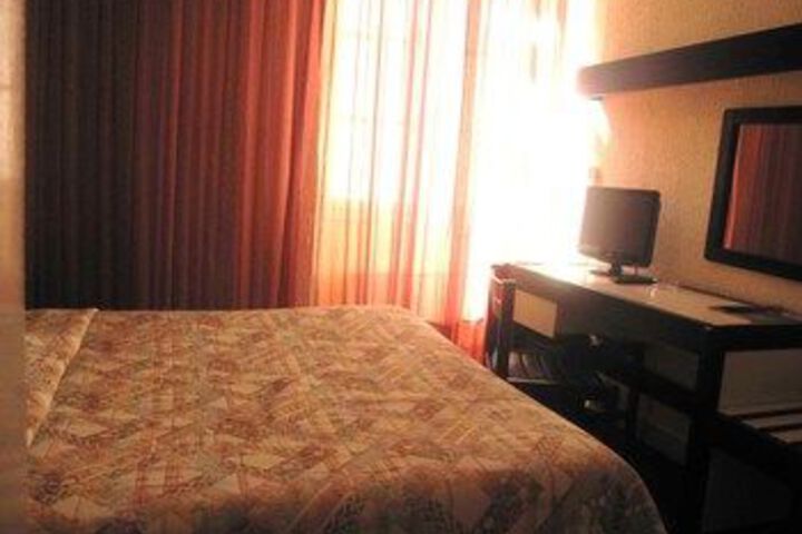Room 15 of 27