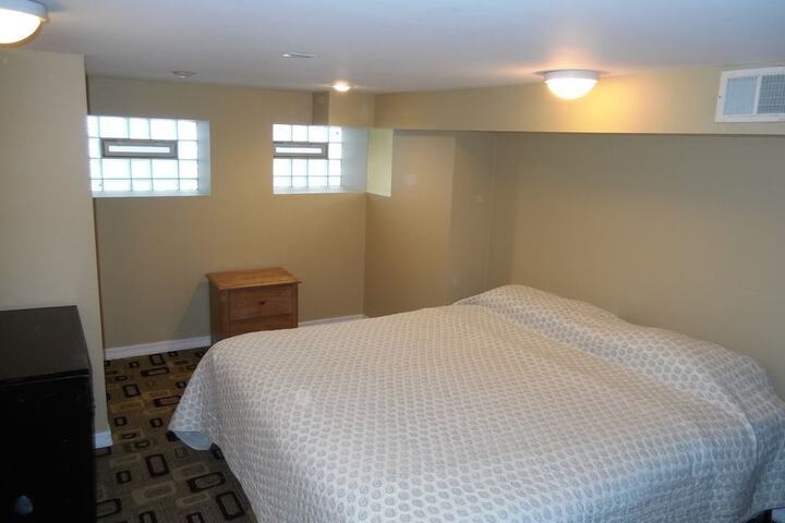 Room 8 of 22