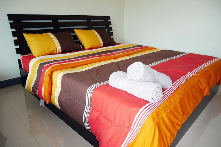 Room 3 of 40