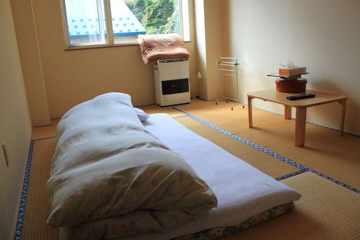 Room 8 of 60