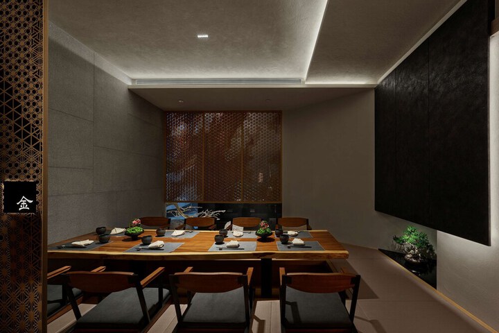 Dining 64 of 88