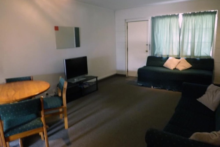 Room 28 of 48