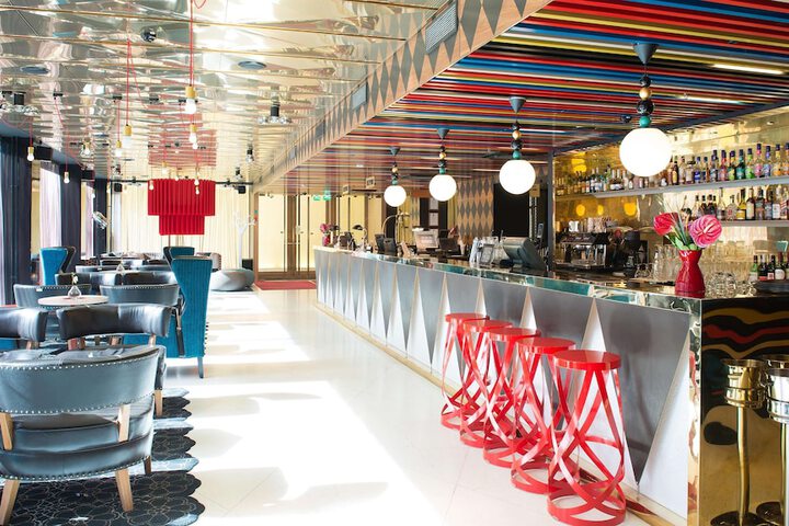 Guest Lobby
