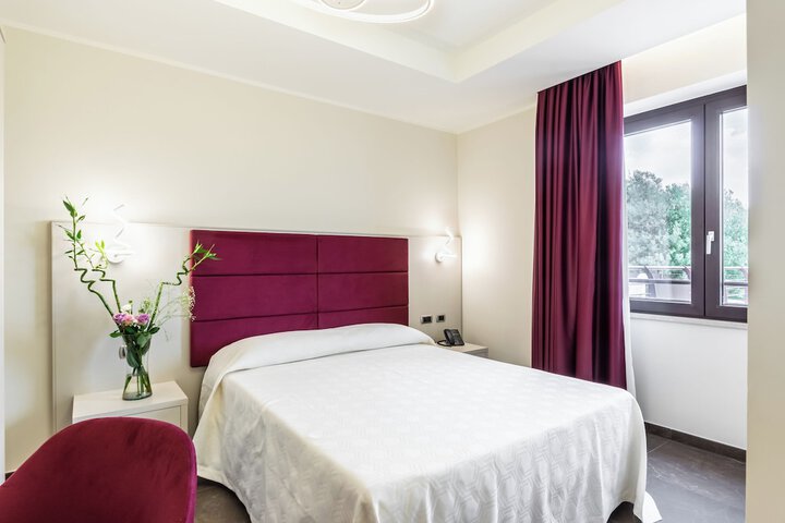 Room 30 of 44