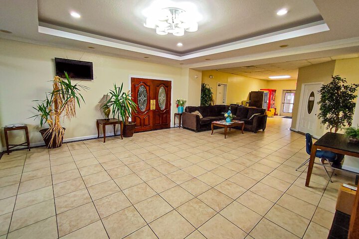 Hotel Interior 4 of 27