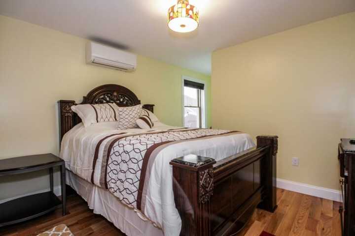 Room 7 of 32