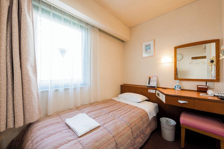 Room 3 of 10