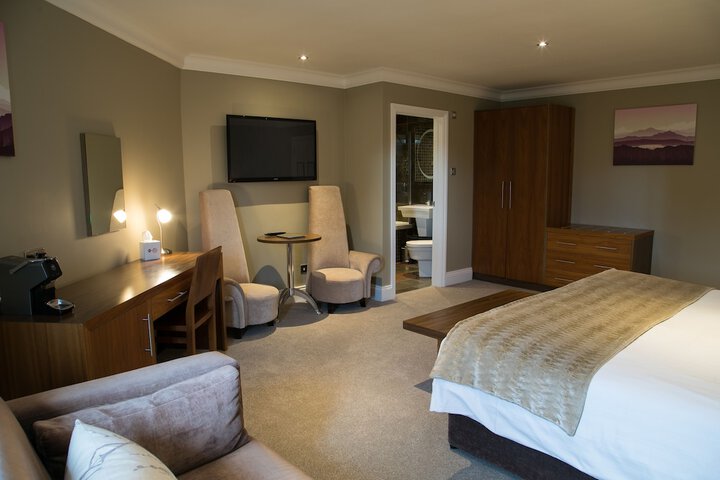 Room 14 of 80