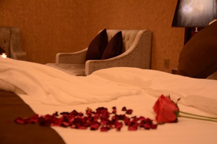 Room 8 of 44
