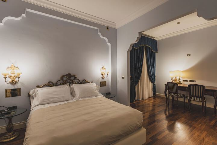 Room 96 of 181