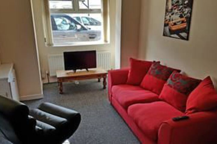 Room 9 of 10