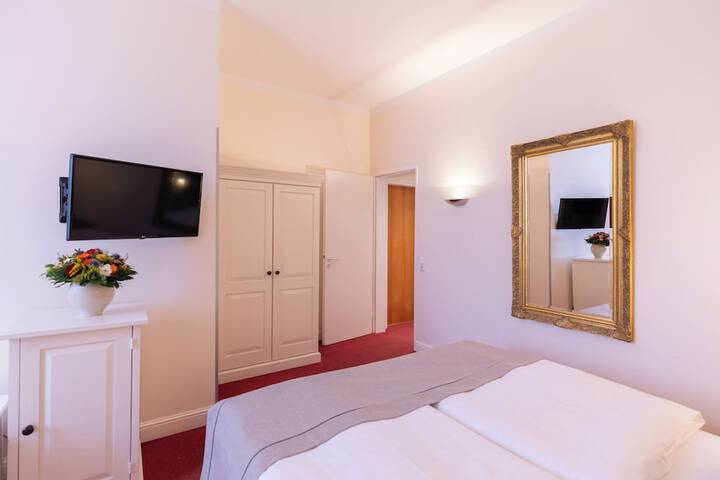 Room 7 of 45
