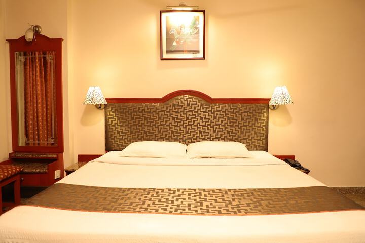 Room 4 of 23