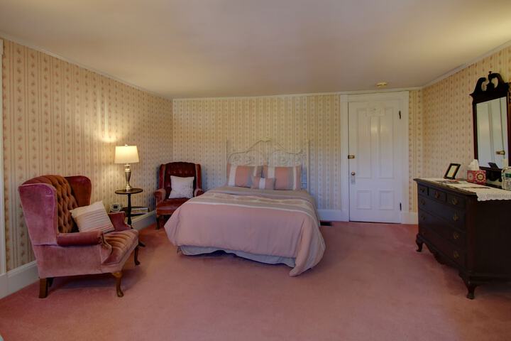 Room 374 of 408