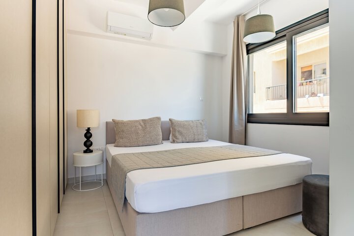 Room 2 of 59