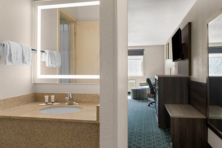 Room 40 of 50