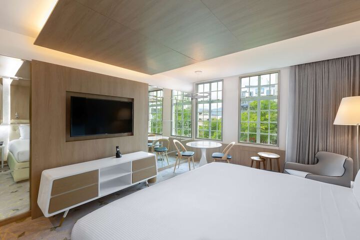 Room 44 of 88