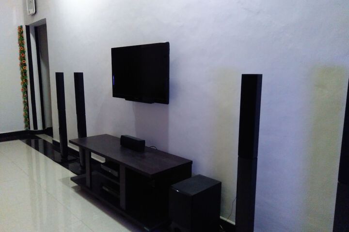 Room 15 of 18