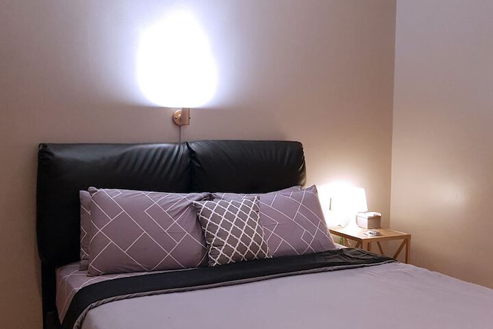 Room 2 of 9