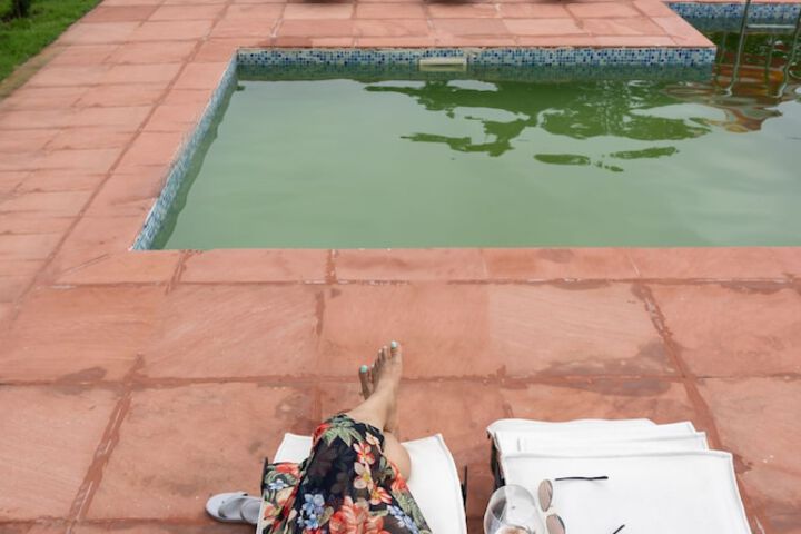 Pool 25 of 60