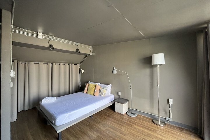 Room 66 of 92