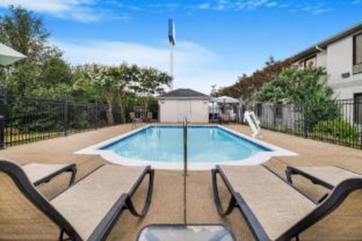 Hotel with Pool