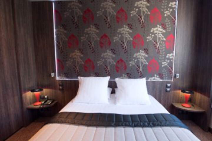 Room 6 of 86