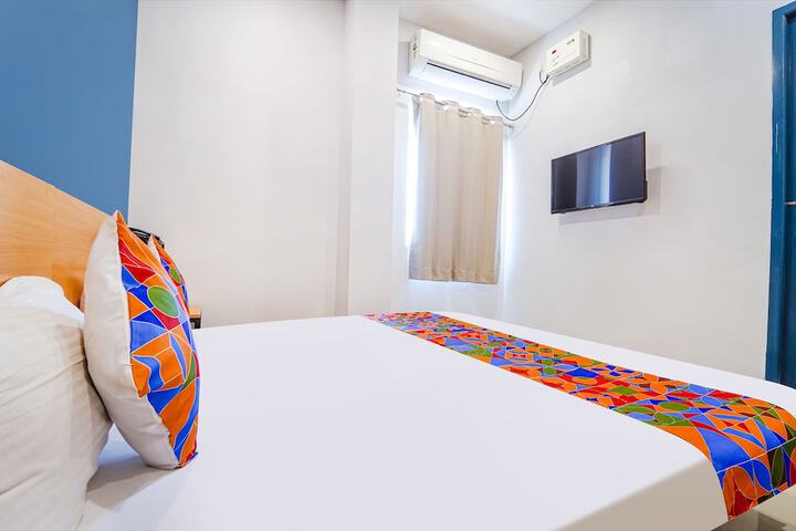 Room 18 of 24