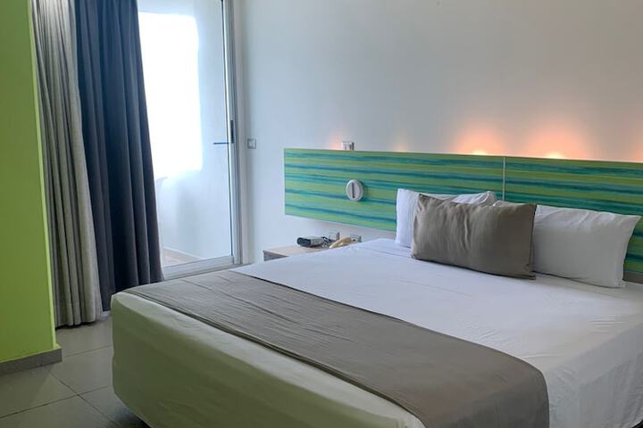 Room 35 of 75