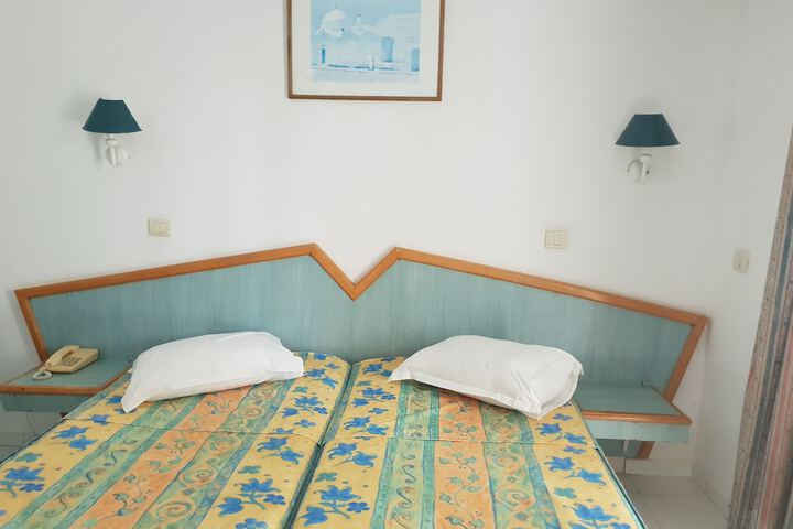 Room 7 of 26