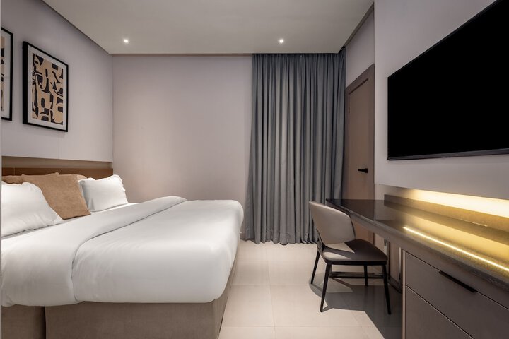 Room 6 of 36