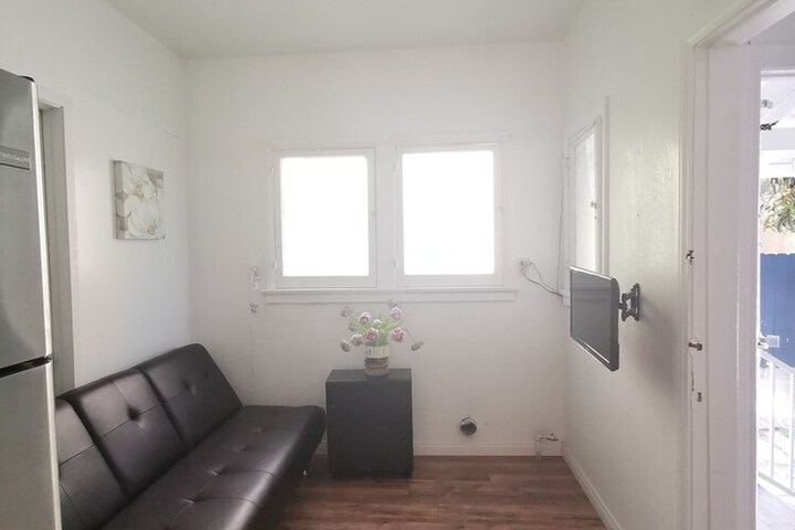 Room 32 of 38