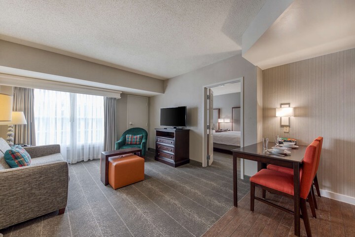 2 Queen Beds 1 Bedroom Suite (45 of 52)
